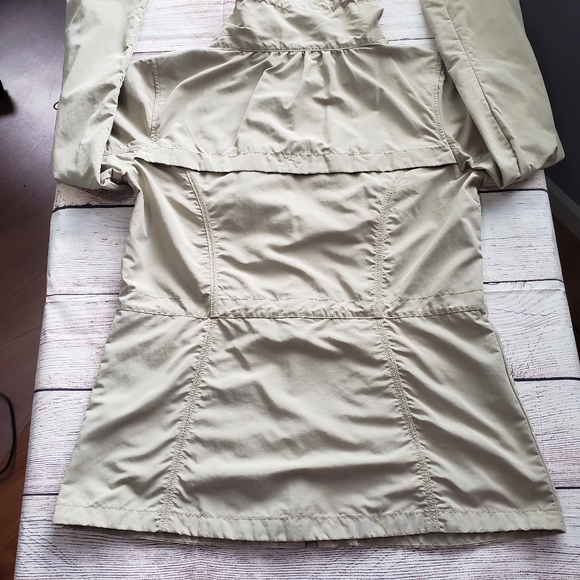 Eddie Bauer Khaki Windbreaker Jacket, Size Small - Picture 13 of 16